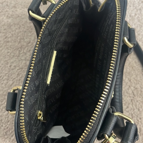 Steve Madden Crossbody - Picture 3 of 3